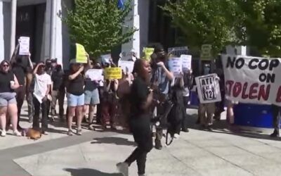 ‘Drop all charges’: Blazing chaos breaks out during protest outside jail housing alleged domestic terrorists