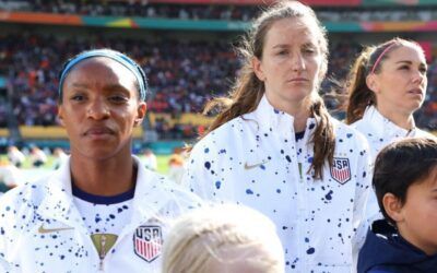 US women’s soccer team flip bird to critics for second round; see new national anthem performance