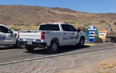 That’s how it’s done! Rangers ram through climate street-blockers, turn truck around, and arrest them!
