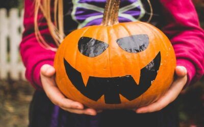 Calif. library sponsors Halloween drag story time, offers free candy and pizza to lure kids