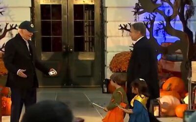 Sec of State Blinken called a ‘psychopath’ over costumes he dressed his young kids in for White House Halloween party
