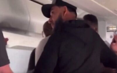 Bedlam breaks when ‘possessed’ woman on flight FLIPS OUT, fellow passenger urges others to find Jesus