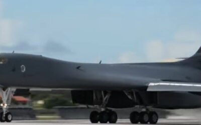 US B-1 bomber crashes during attempted landing