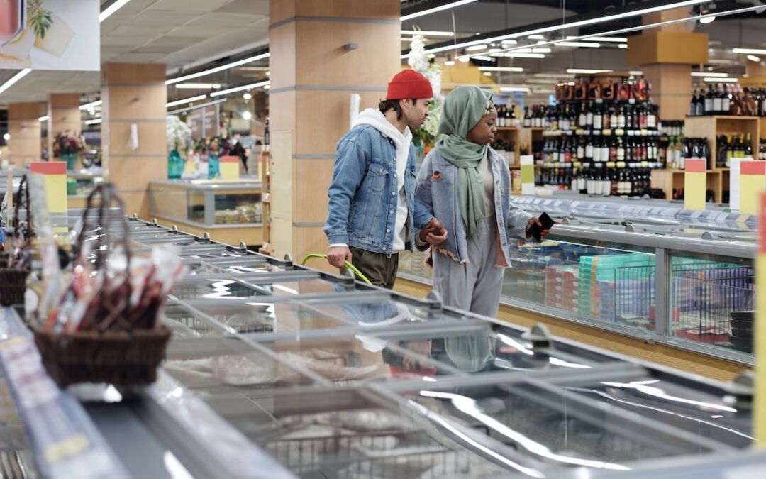 Holiday shopping expected to break records again in 2024