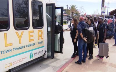 Hundreds of migrants released at bus station after aid money runs out