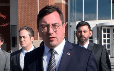 Red state AG leads charge against Biden admin plan to have government cut back on single-use plastic