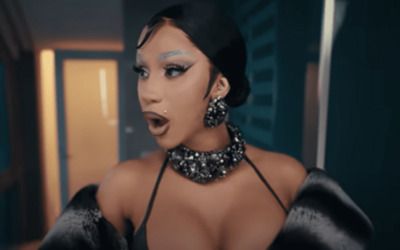 Cardi B threatens to ‘jump’ ICE agents in unhinged throwdown with DHS