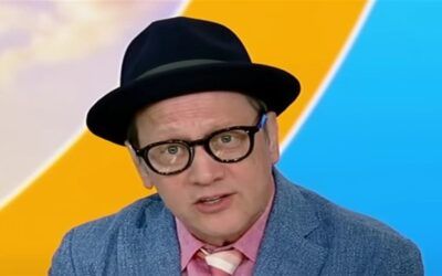 No sense of humor: Rob Schneider ‘loudly booed’ and removed over trans and vax jokes