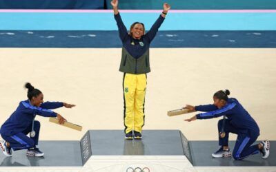 NFL star trashes Simone Biles, Jordan Chiles for ‘disgusting’ gesture in Olympic photo