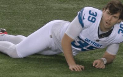 Kicker gets his ‘freak’ on while stretching and NFL may never be the same