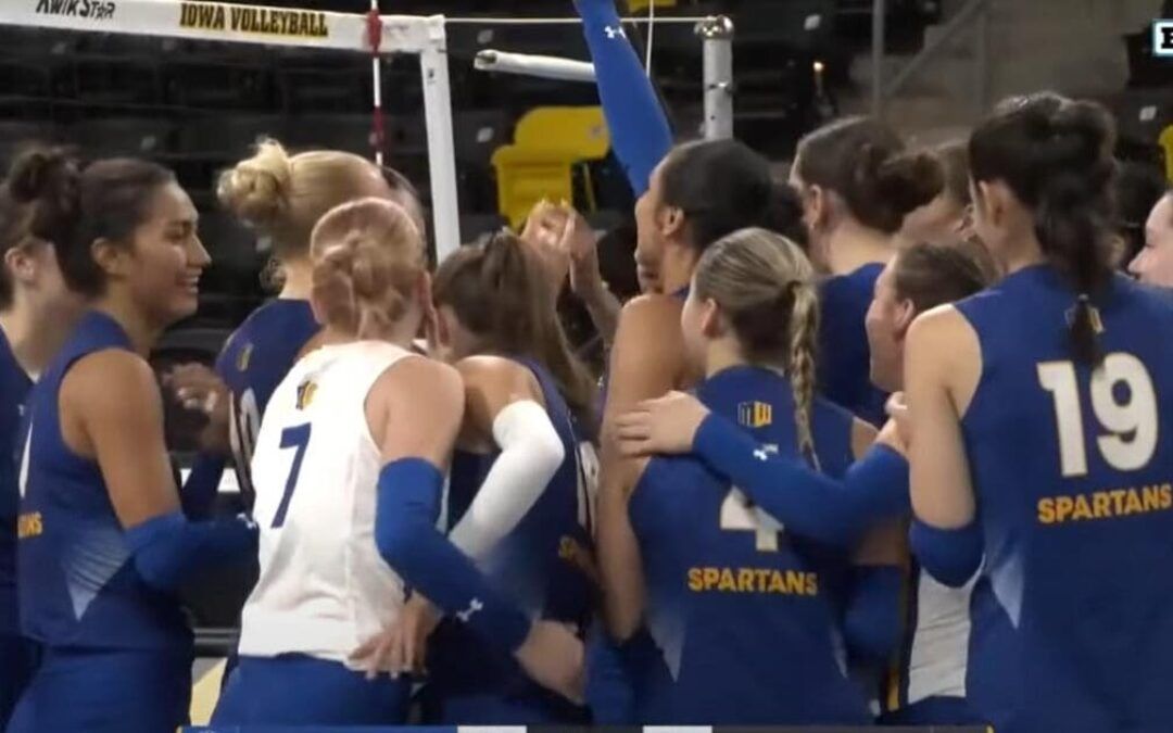 University issues response to seven female volleyballers bailing amid transgender controversy