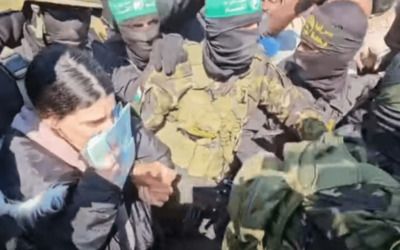 Hostages attacked by angry Palestinian mob upon release from Gaza