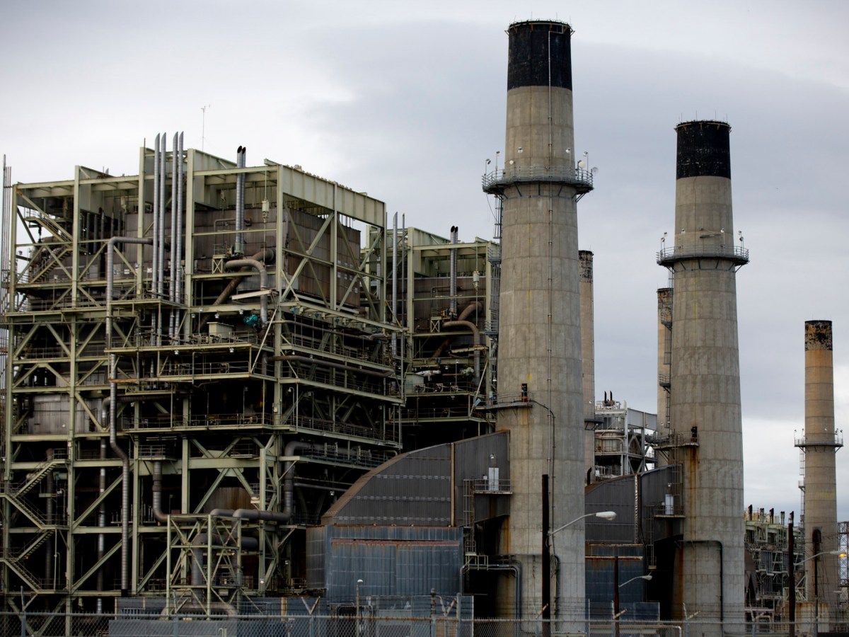 California isn’t on track to meet its climate change mandates — and a new analysis says it’s not even close