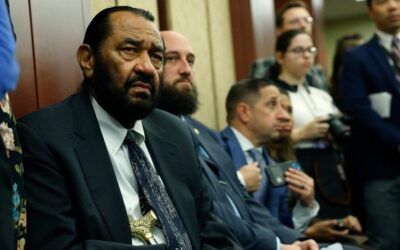 Lauren Boebert accuses Al Green of waving his ‘pimp cane’ at Trump