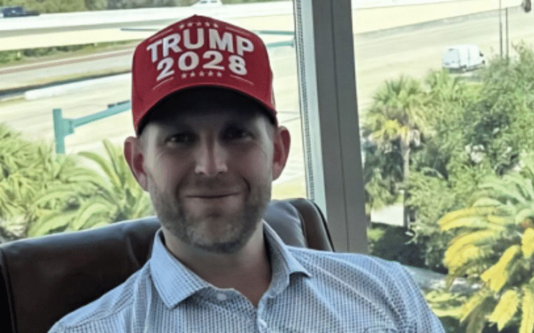Press goes full cage match over Eric Trump text that may be exactly what it looks like