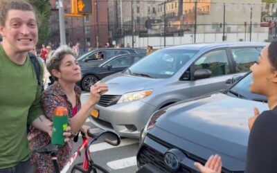 Libs block traffic, laugh in her face as young Black mom begs to get to work