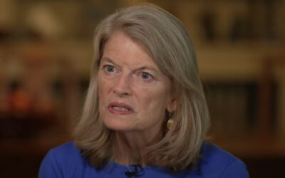 Lisa Murkowski says she has considered caucusing with Dems