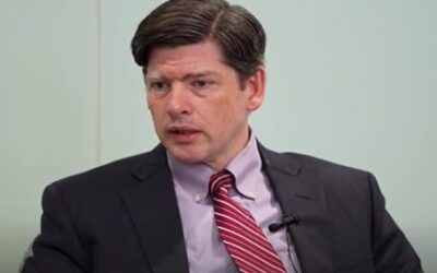 Outgoing FCC commissioner endorses top aide to replace him