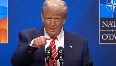 Room lights up with laughter when Trump goes after CNN reporter on ...