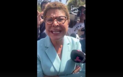 ‘They need to leave right now!’ LA’s Dem mayor arrives on scene to disrupt ICE raid