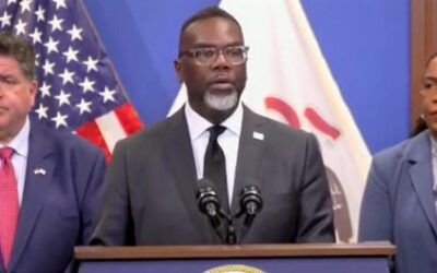 Chicago’s Dem mayor issues absurd demand to Trump about Second Amendment