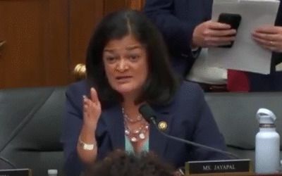 Pramila Jayapal can’t stop screaming at top of her lungs at Kash Patel over Epstein answers