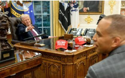Trump shares behind-the-scenes photos from Oval Office