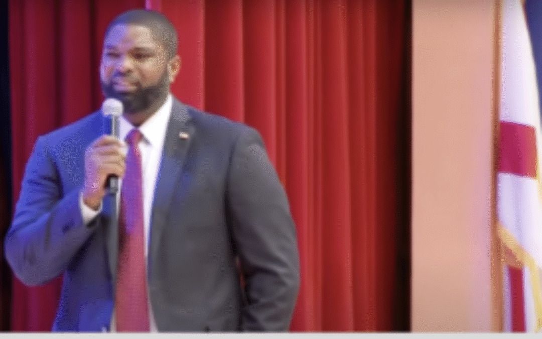 Trump-backed gov candidate joins lawsuit alleging dirty census tricks helped Democrats