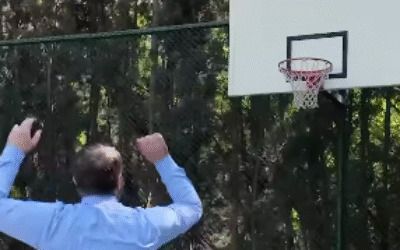 Syrian president balls with US military officials ahead of White House visit