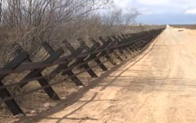 Disease-struck homosexuals stage border ‘kiss-in’ to protest Trump immigration policies