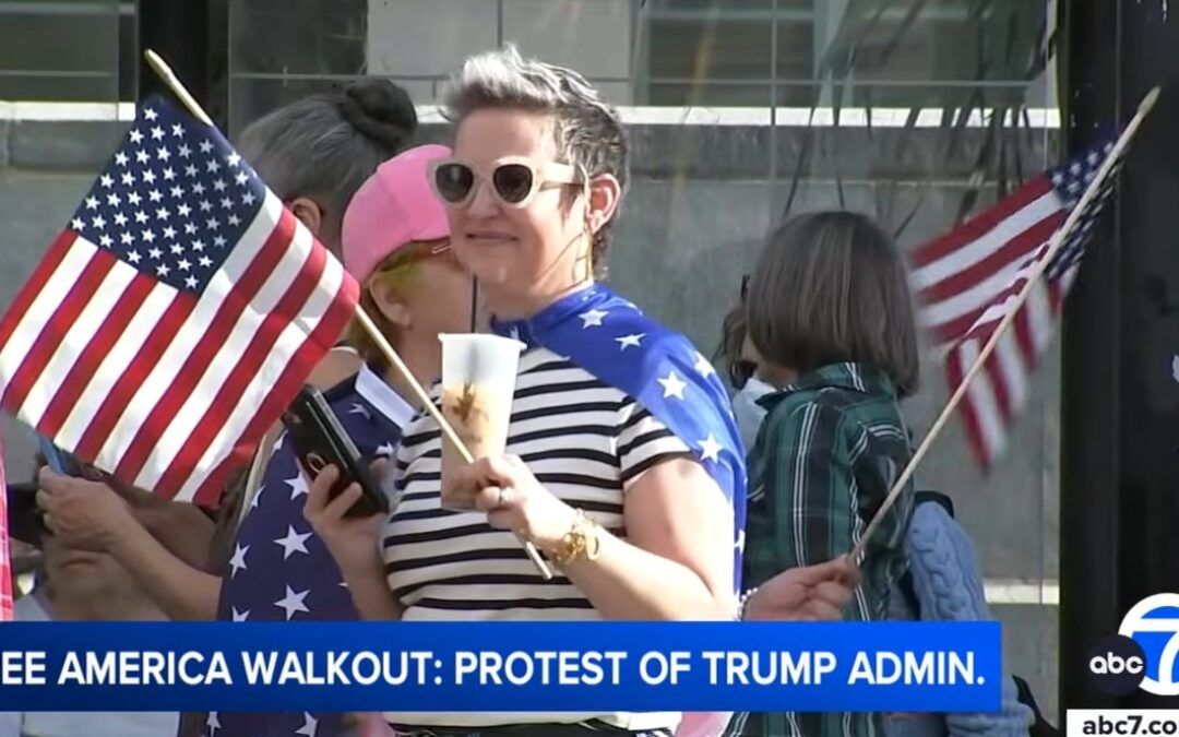 ‘Resistance’ struggles to fill a sidewalk: Protest promised ‘millions,’ delivered duds