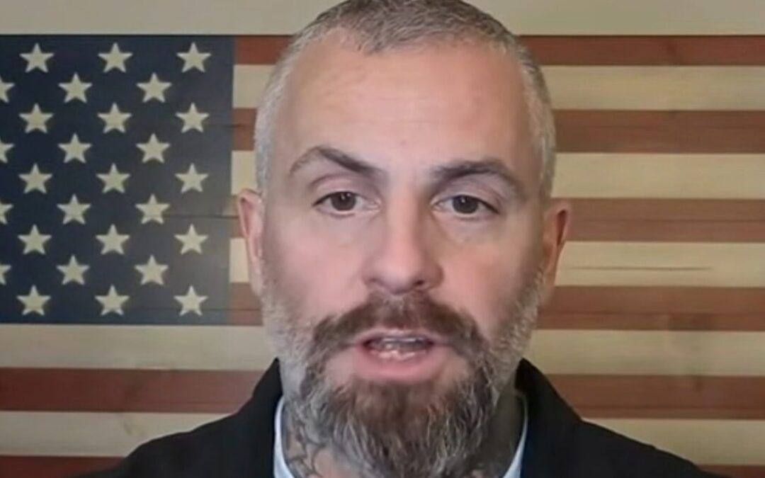 Ex-DC cop from Jan 6 encourages citizens to ‘utilize their Second Amendment right against ICE’