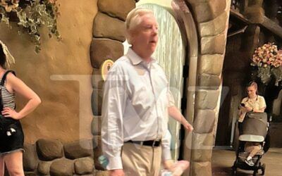 Lindsey Graham plays with toys at Disney World as he pushes for ground troops in Iran