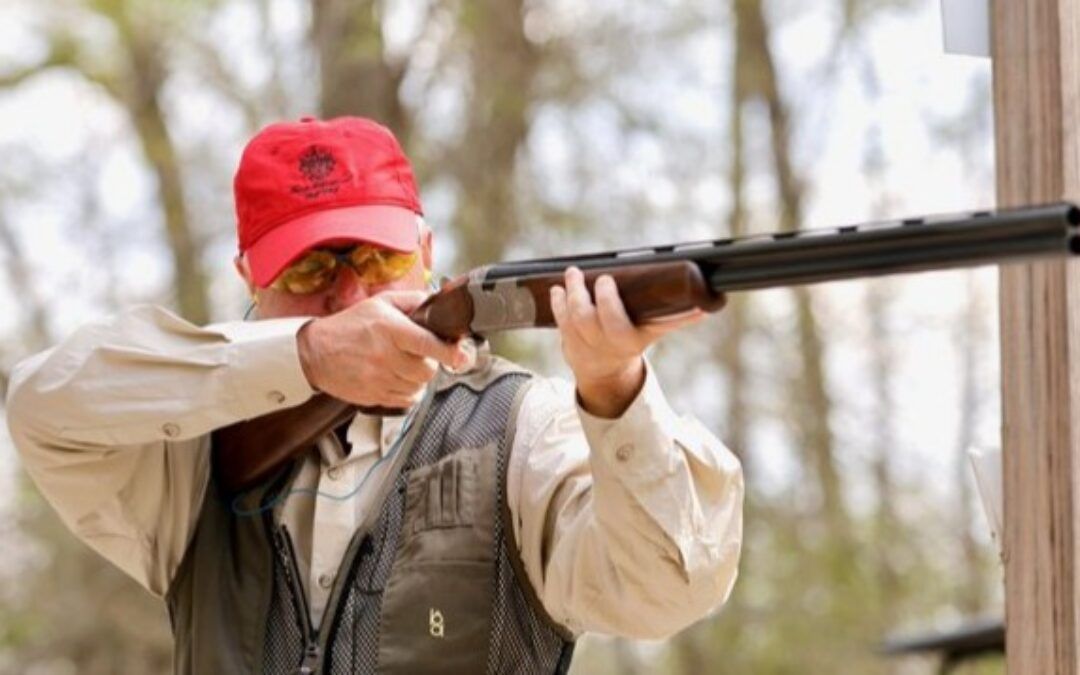 Lindsey Graham follows up his Disney adventure with a ‘hold my beer’ photo