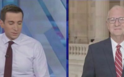 Senator gets confronted over call for Jerome Powell to ‘cash in’ on fed post. You won’t believe his response