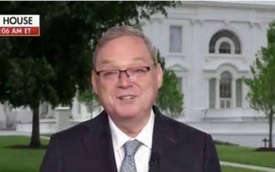 Trump Econ adviser says it’s good sign Americans using credit cards more as Iran war blows up their budgets