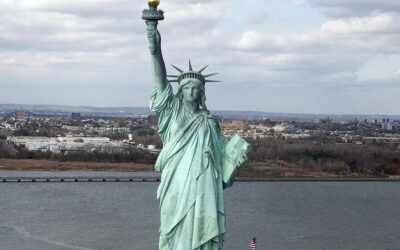 Anti-ICE ‘extremist’ charged with arson in attack NYC federal building