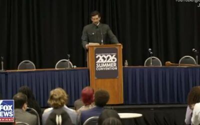 Hasan Piker goes full Chairman Mao dress in front of cheering College Democrats