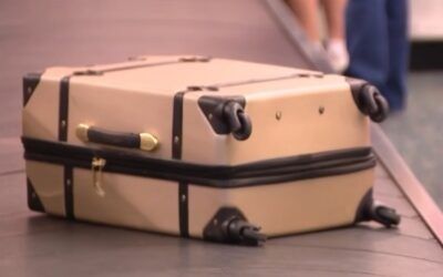 Orlando airport forces 800 UK travelers to wait FIVE HOURS for luggage, not allowed to leave room