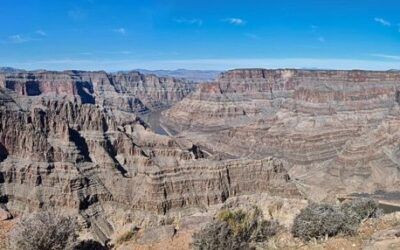 Flash flooding at Grand Canyon knocks out only water line, leaves 1 dead and 15 missing