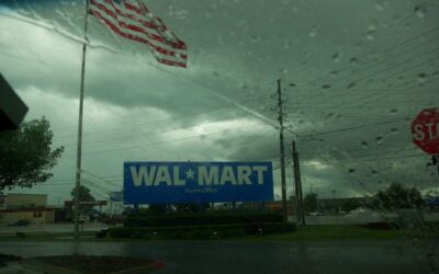 Walmart posts slowest sales numbers in years, blames Iran war-driven gas prices for belt-tightening