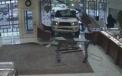 Thieves ram truck through jewelry store for easy payday — armed owner has other plans